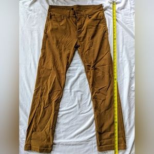 prAna Slim Fit Work Cargo Pants | Size 32x32 on tag | Stretchy and comfy